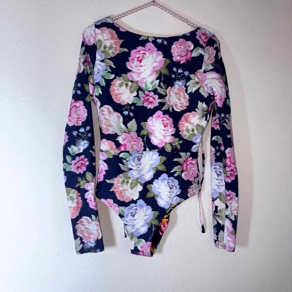 Maaji Long Sleeve One Piece Swimsuit XL Navy Floral NEW Open Back Surf Suit - Picture 3 of 13
